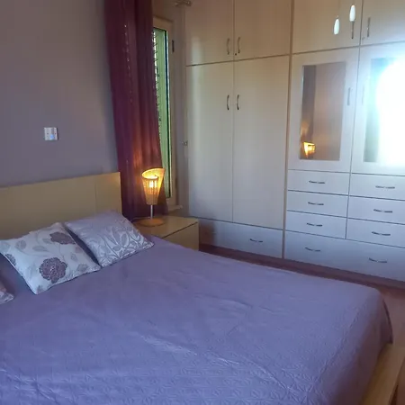 Koumneni Pano Akourdalia