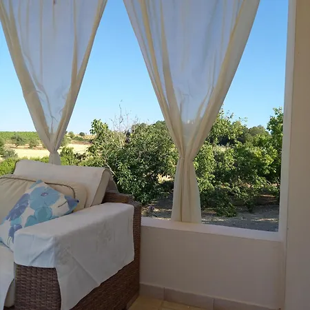 Koumneni Villa Pano Akourdalia