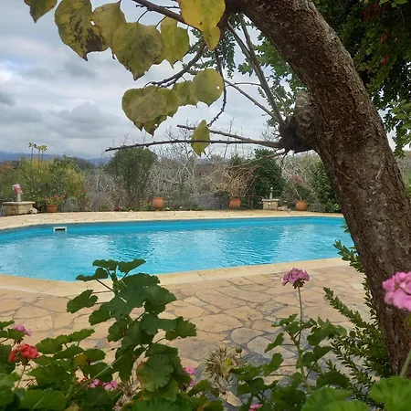 Koumneni Villa Pano Akourdalia