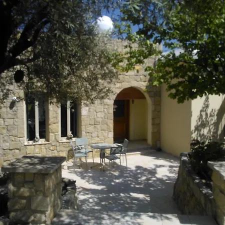 Koumneni Pano Akourdalia