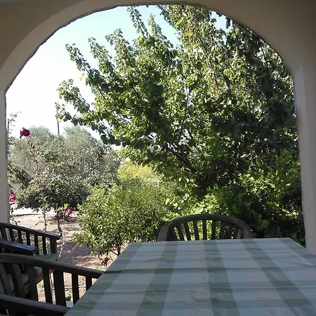 Villa Koumneni Pano Akourdalia