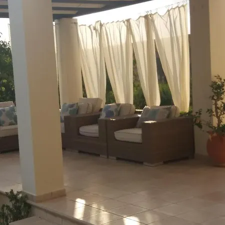 Koumneni Villa Pano Akourdalia