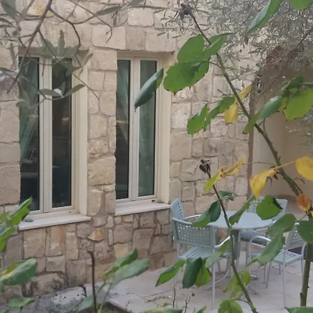 Koumneni * Πάνω Ακουρδάλεια
