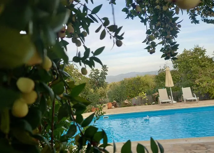 Koumneni * Pano Akourdalia