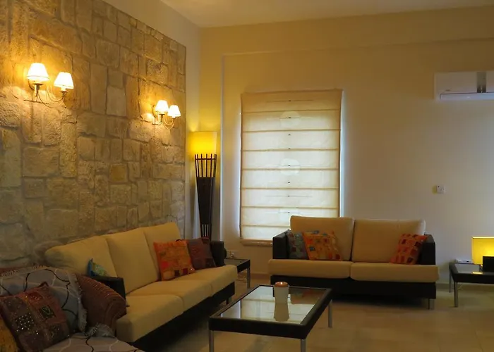 Koumneni Pano Akourdalia