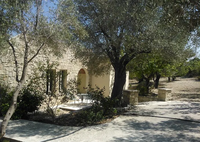 Villa Koumneni Pano Akourdalia