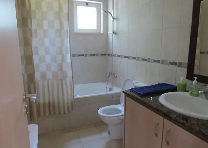 Koumneni Pano Akourdalia