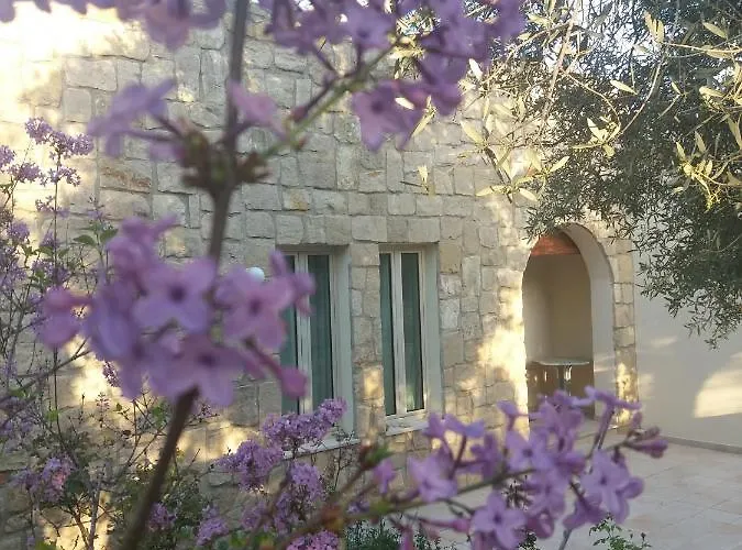 Koumneni Villa Pano Akourdalia